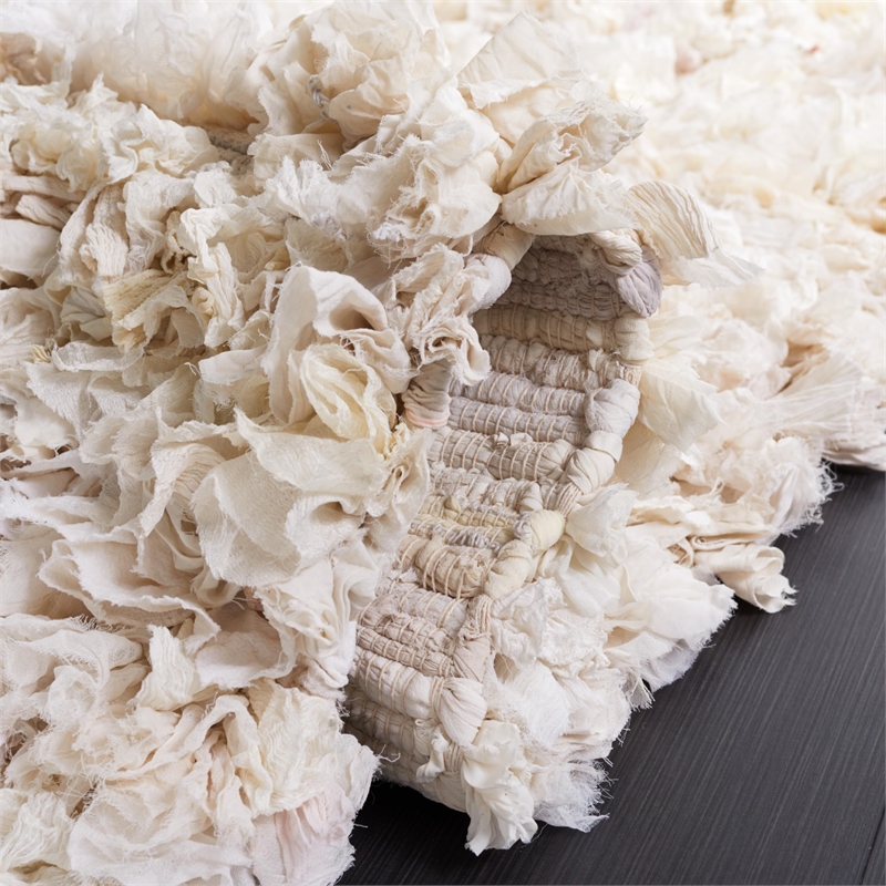 Safavieh Rio 8' x 10' Hand Loomed Shag Rug in Cream