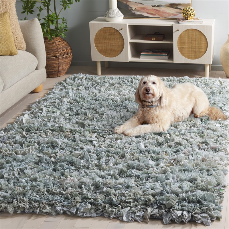 Safavieh Rio 5' x 8' Hand Loomed Shag Rug in Light Green
