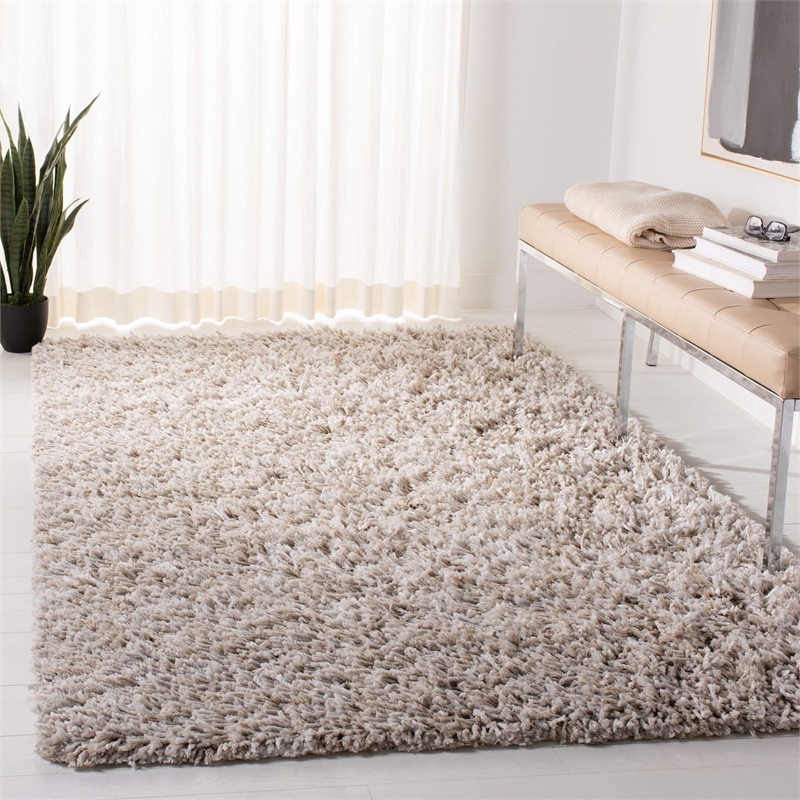 Safavieh Rio 3' x 5' Hand Loomed Shag Rug in Beige and Ivory