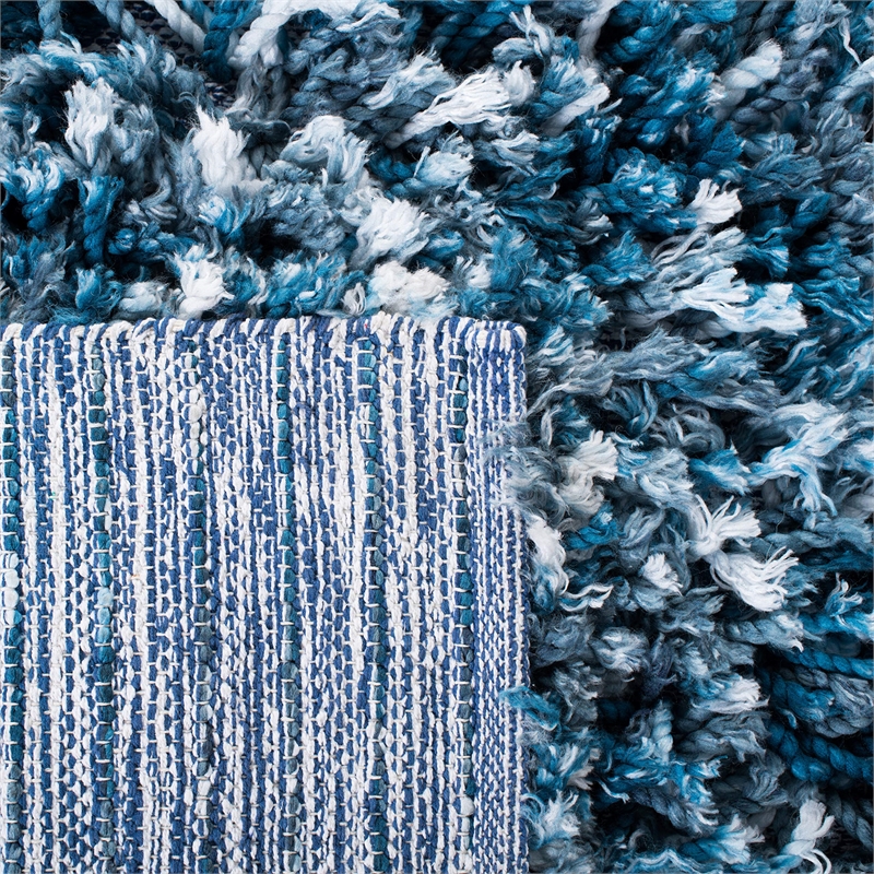 Safavieh Rio 4' x 6' Hand Loomed Shag Rug in Navy and Ivory