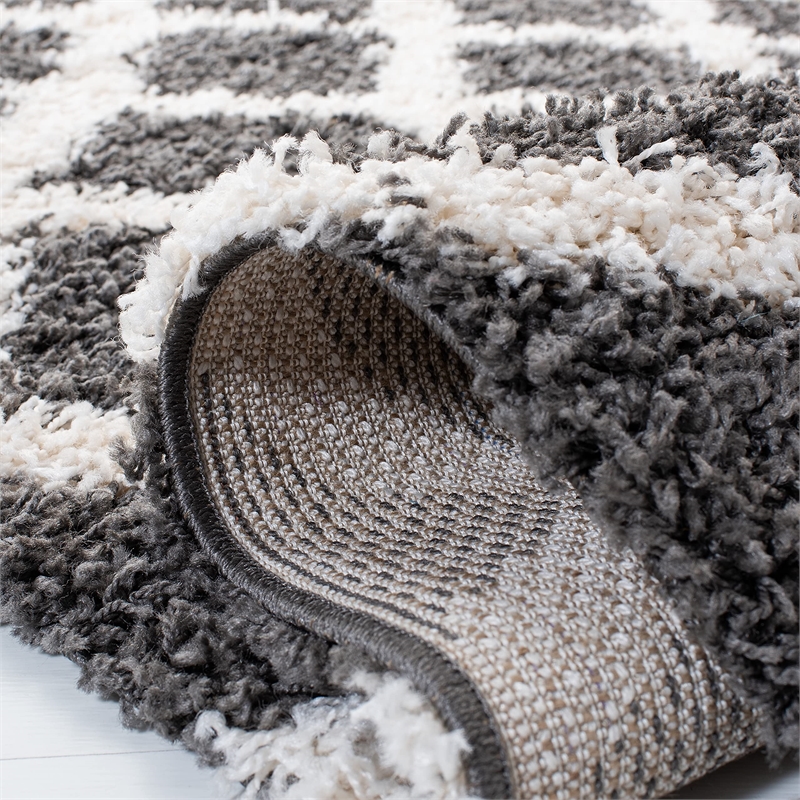 Safavieh Dallas 6' x 9' Shag Rug in Dark Gray and Ivory
