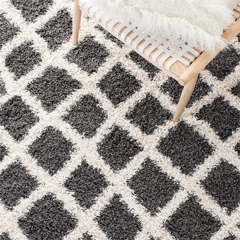 Safavieh Dallas 8' x 10' Shag Rug in Dark Gray and Ivory