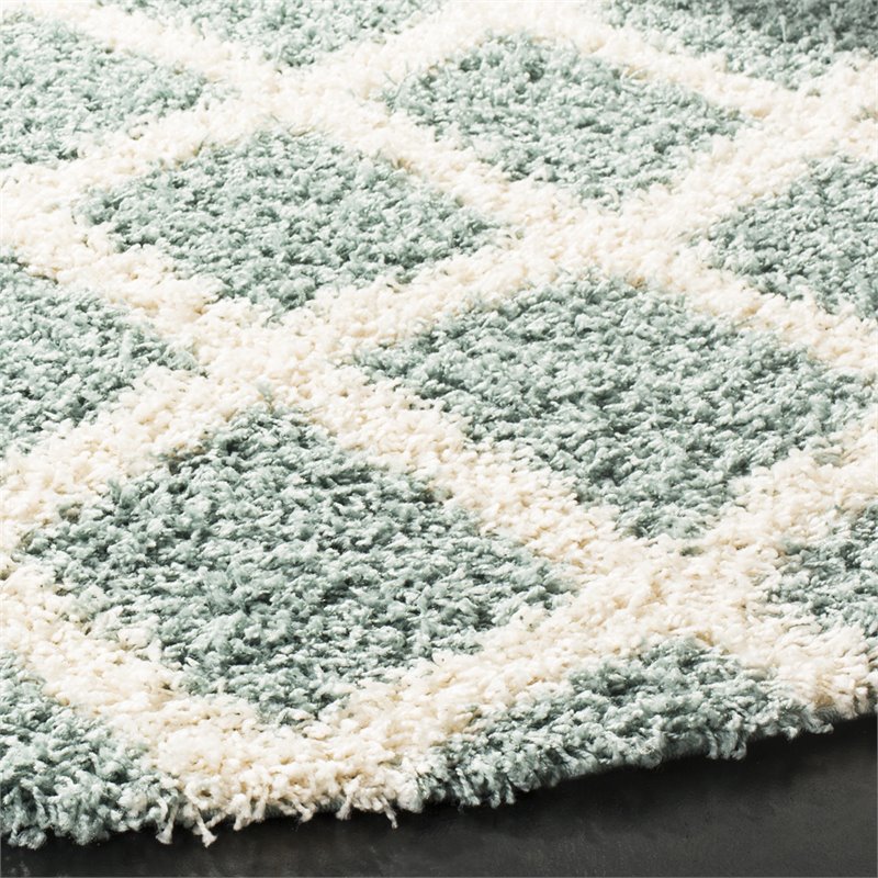 Safavieh Dallas 6' Round Shag Rug in Seafoam and Ivory