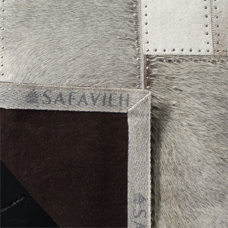 Safavieh Studio 4' x 6' Hand Woven Leather Rug in Gray and White