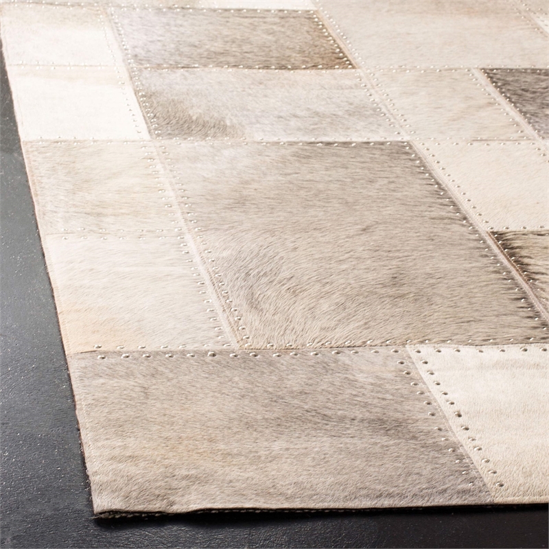 Safavieh Studio 5' x 8' Hand Woven Leather Rug in Gray and White