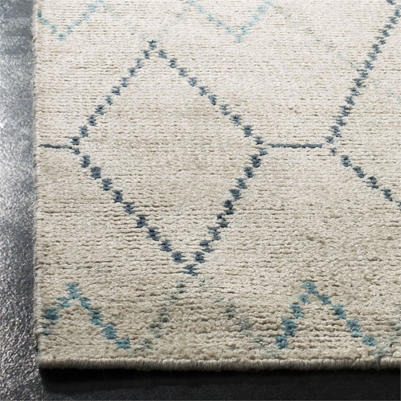 Safavieh Stone Wash 5' x 8' Hand Knotted Rug in Ivory and Blue