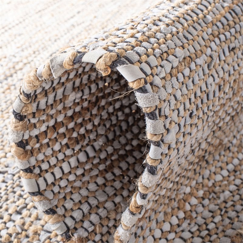 Safavieh Vintage 4' x 6' Hand Woven Leather Rug in Brown and Beige