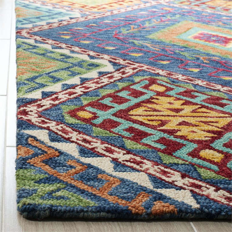 Safavieh Aspen 5' x 8' Hand Tufted Wool Rug in Blue