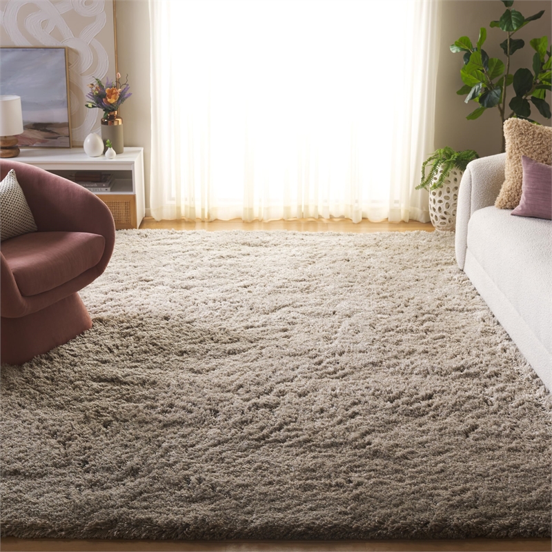 Safavieh Atlantic 8' x 10' Hand Tufted Shag Rug in Silver