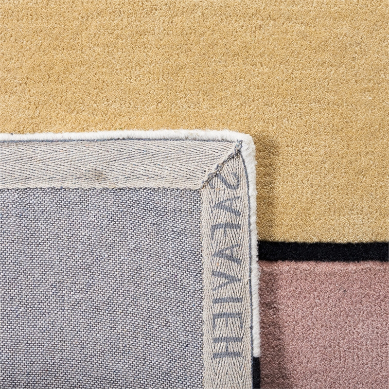 Safavieh Fifth Avenue 4' x 6' Hand Tufted Wool Rug in Ivory