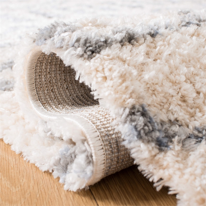 Safavieh Berber 8' x 10' Shag Rug in Cream and Gray