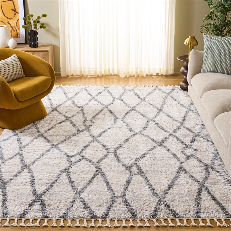 Safavieh Berber 8' x 10' Shag Rug in Cream and Gray