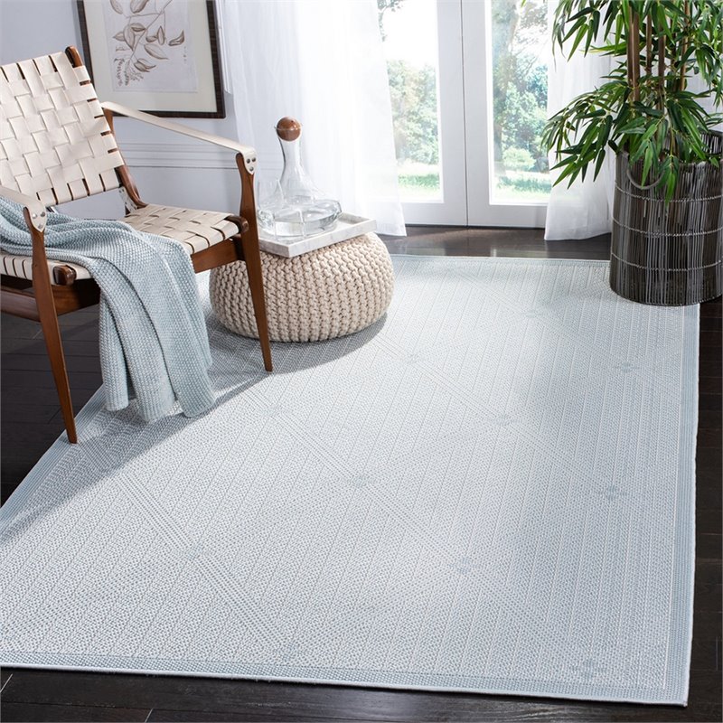 Safavieh Bermuda 8' x 10' Rug in Light Blue and Ivory