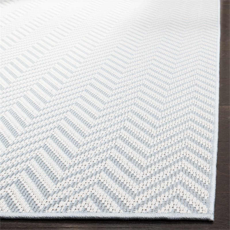 Safavieh Bermuda 4' x 6' Rug in Light Blue and Cream