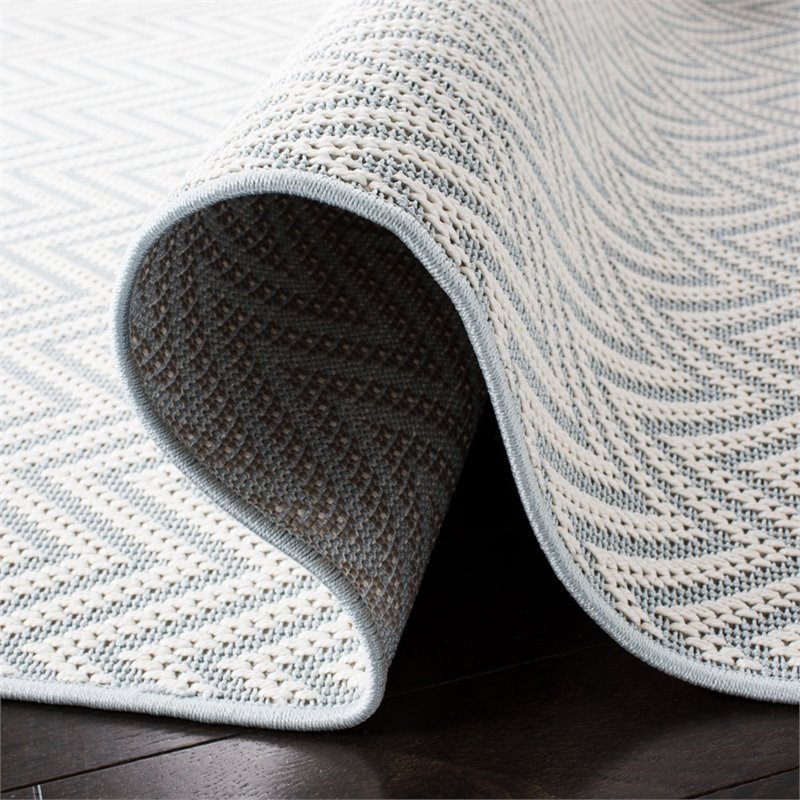 Safavieh Bermuda 4' x 6' Rug in Light Blue and Cream