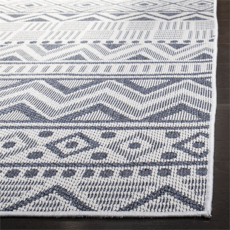 Safavieh Bermuda 8' x 10' Rug in Cream and Navy