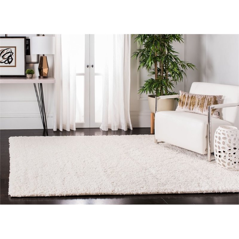 Safavieh Fontana 4' x 6' Shag Rug in Ivory