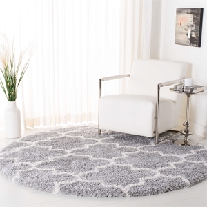 Safavieh Fontana 6'7&quot Round Shag Rug in Gray and Cream