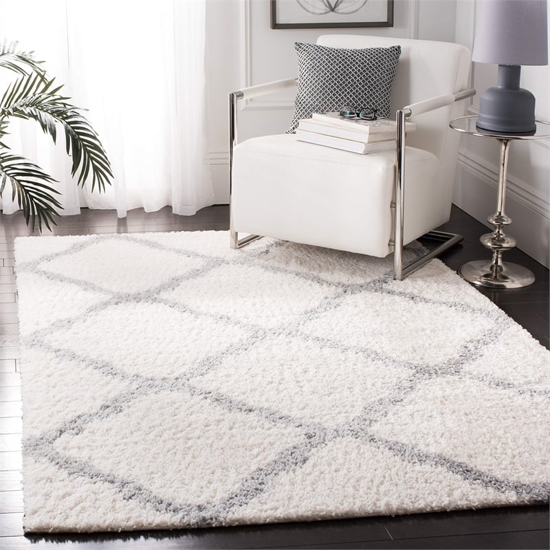 Safavieh Parma 4' x 6' Shag Rug in Cream and Gray