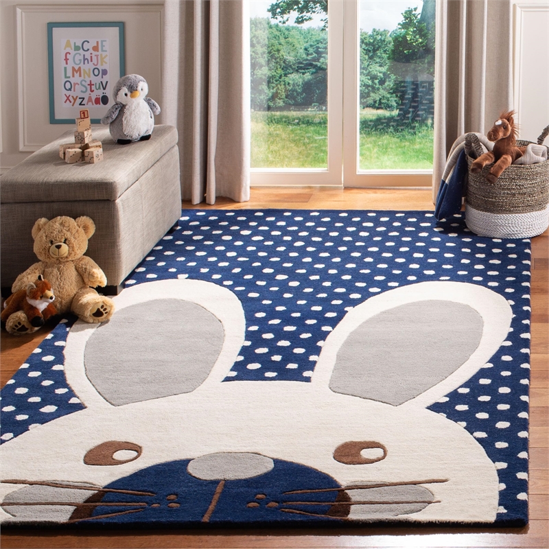 Safavieh 4' x 6' Hand Tufted Wool Rug in Navy and Ivory