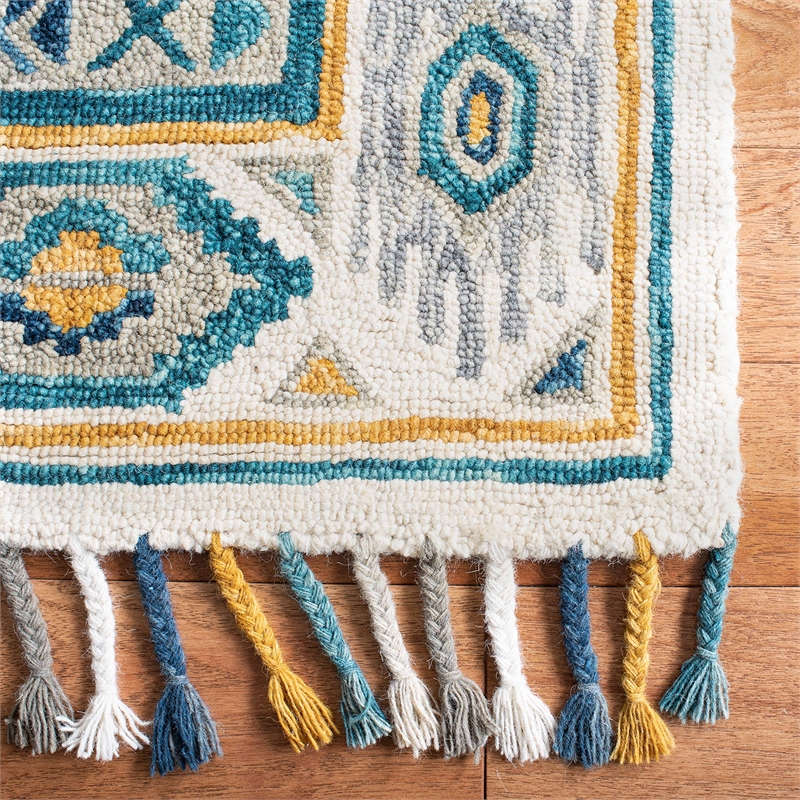 Safavieh Aspen 8' x 10' Hand Tufted Wool Rug in Ivory and Charcoal