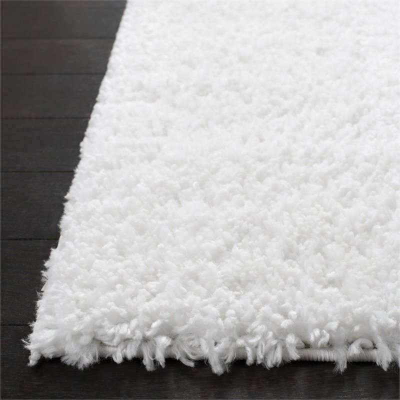 Safavieh August 4' x 6' Shag Rug in White