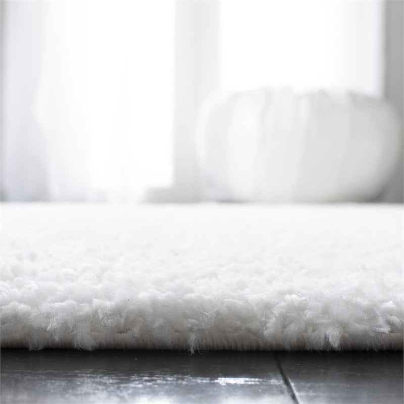 Safavieh August 4' x 6' Shag Rug in White