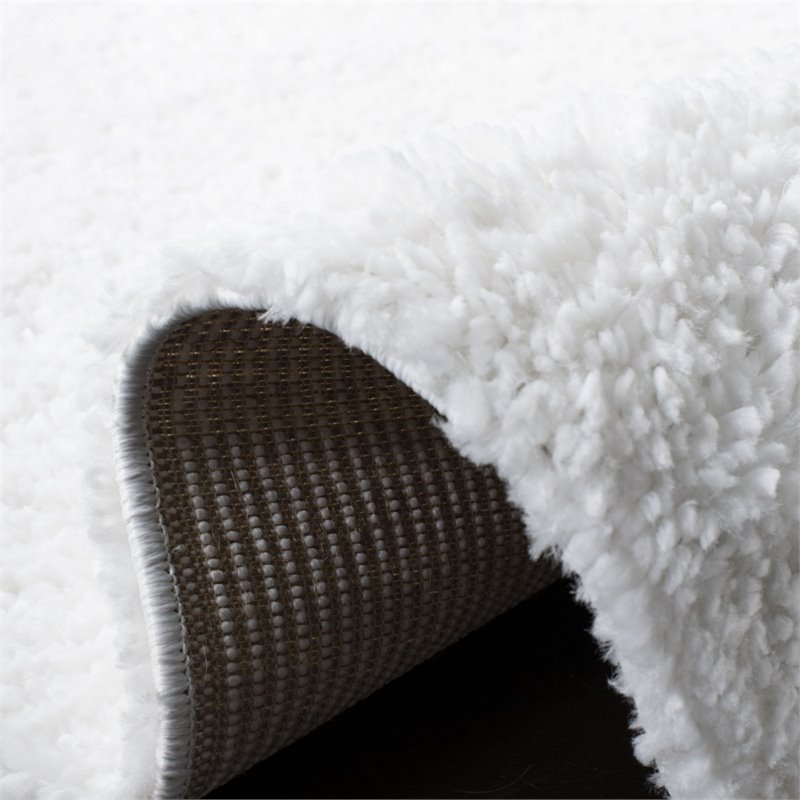 Safavieh August 6' x 9' Shag Rug in White