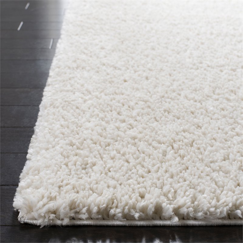 Safavieh August 6' x 9' Shag Rug in Ivory