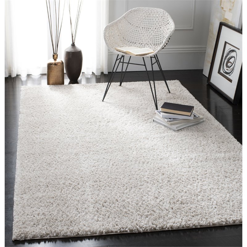Safavieh August 6' x 9' Shag Rug in Beige