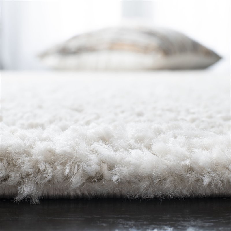 Safavieh August 9' x 12' Shag Rug in Beige