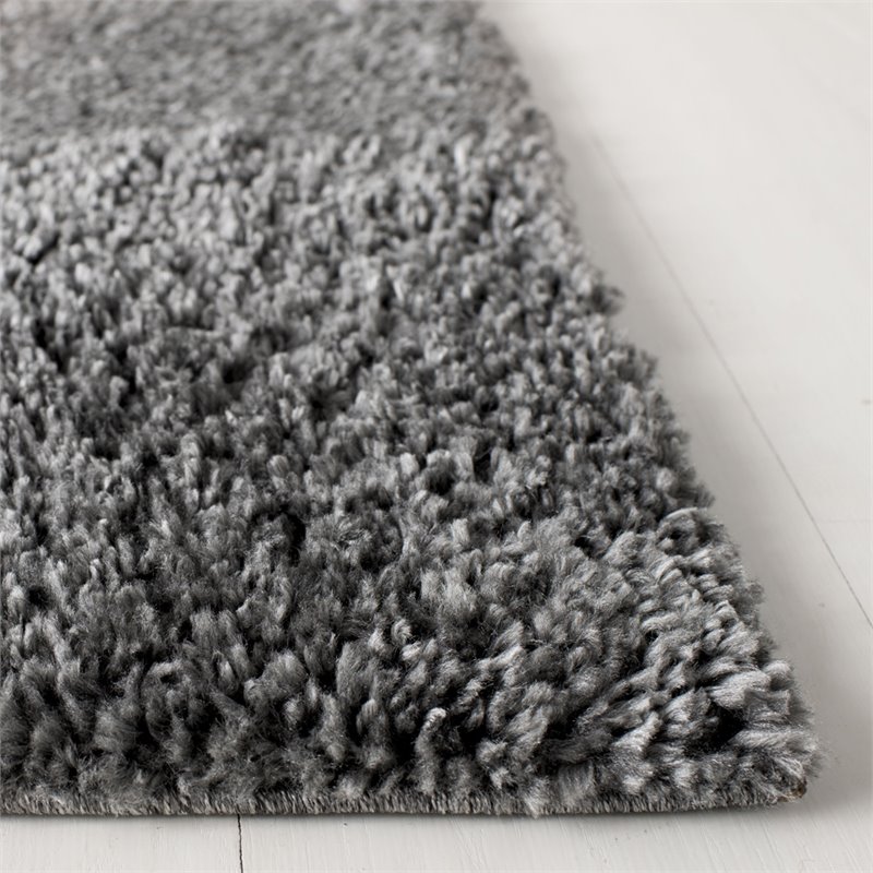 Safavieh August 3' x 5' Shag Rug in Gray