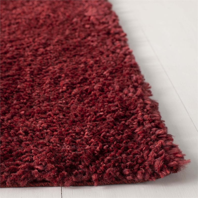 Safavieh August 6' x 9' Shag Rug in Burgundy