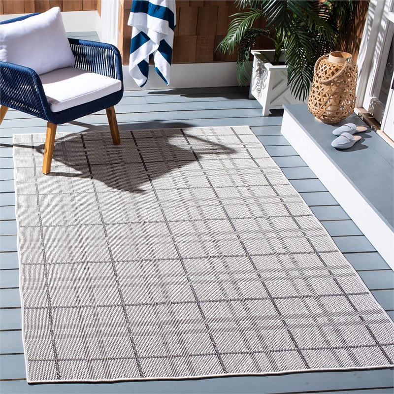 Safavieh Bermuda 8' x 10' Rug in Ivory and Gray