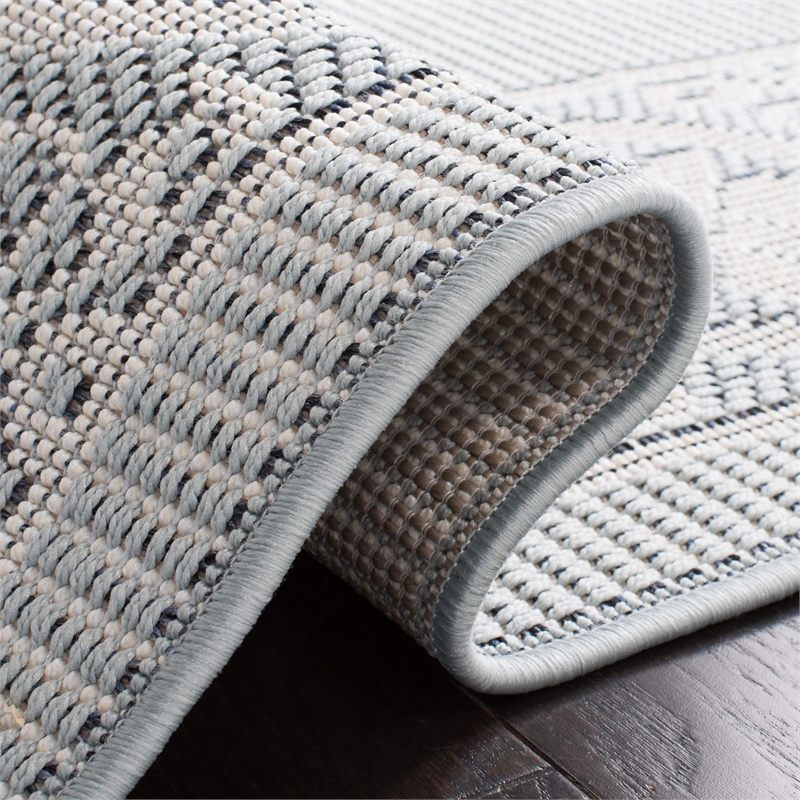 Safavieh Bermuda 4' x 6' Rug in Light Blue and Ivory