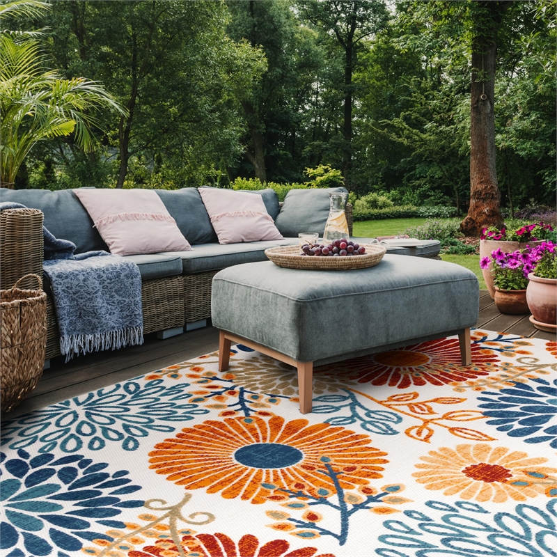 Safavieh Cabana 8' x 10' Rug in Creme and Red