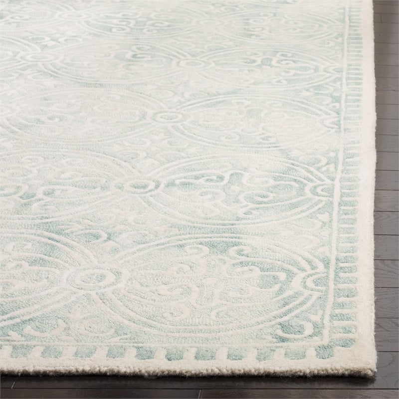 Safavieh Dip Dye 5' x 8' Hand Tufted Wool Rug in Green and Ivory