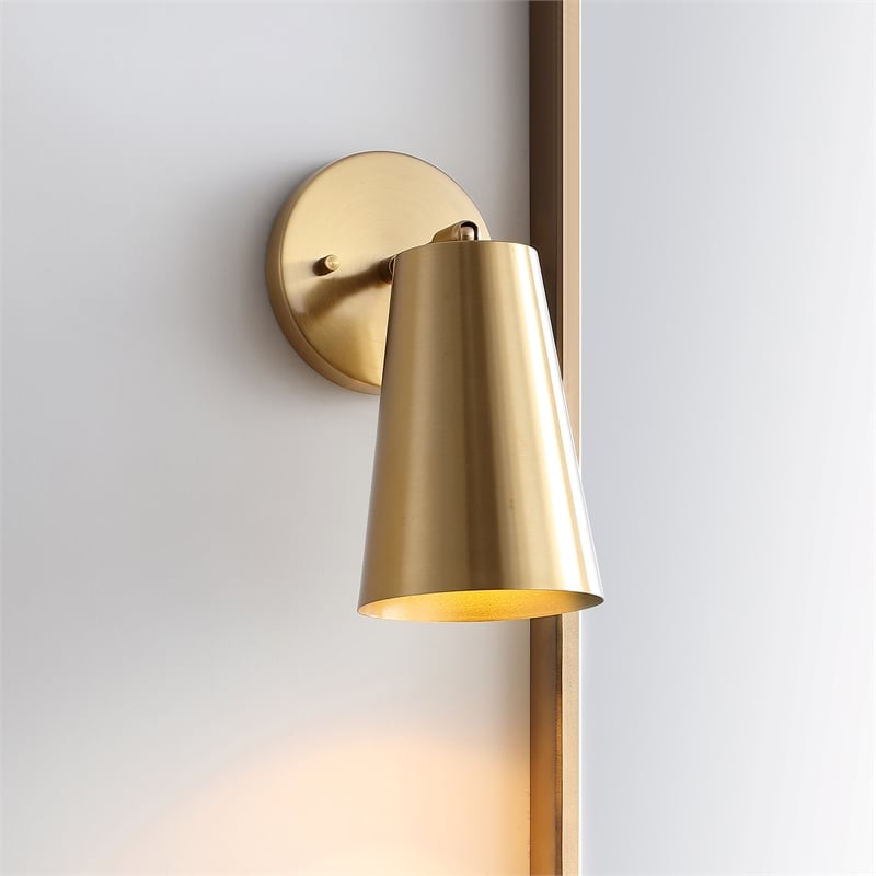 Safavieh Leonardo Wall Sconce in Iron Body and Brass Gold Finish