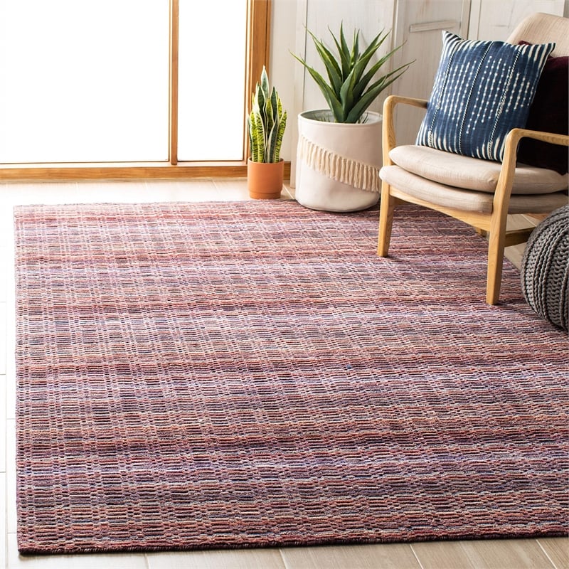 Safavieh Himalaya 4' x 6' Hand Loomed Wool Rug in Purple