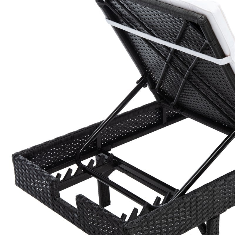 Safavieh Cam Polyester/Wicker/Steel Frame Outdoor Sun Lounger in Black and Beige