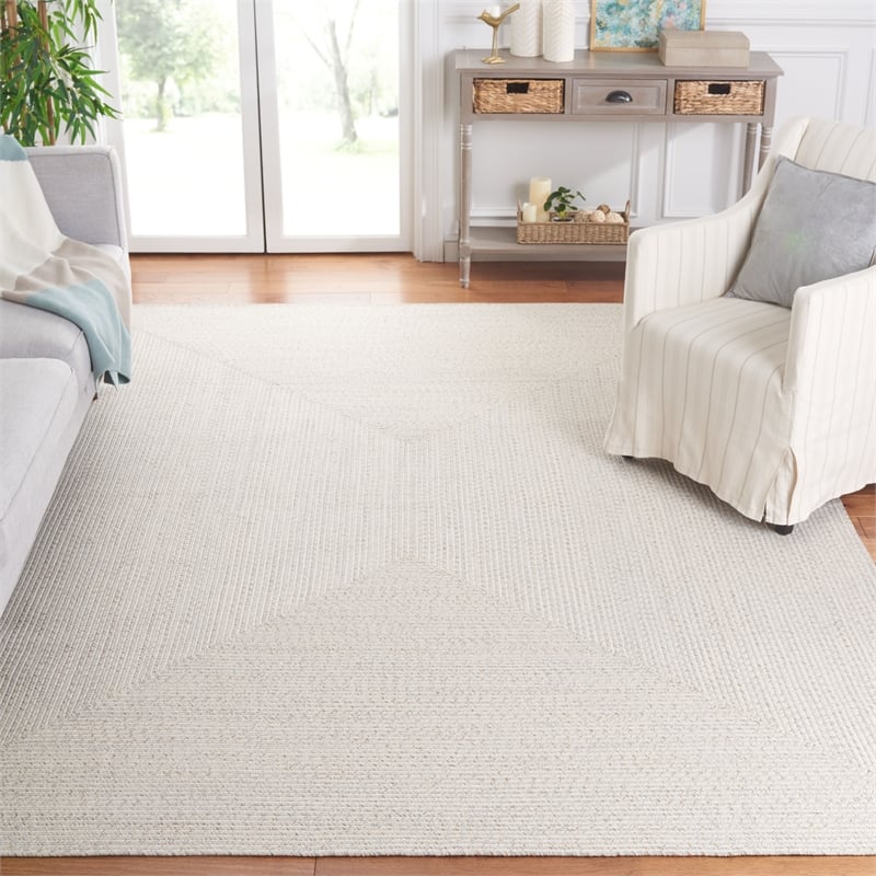 Safavieh Braided 10' X 14' Hand Woven Rug in Ivory / Light Gray