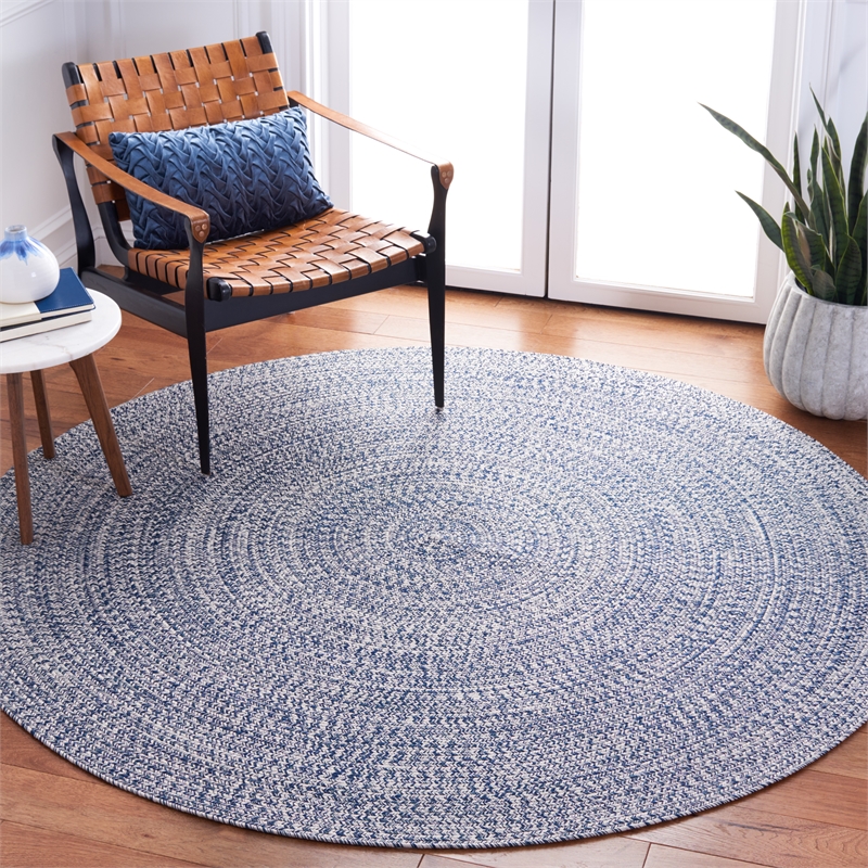 Safavieh Braided 3' X 3' Round Hand Woven Rug in Navy / Ivory