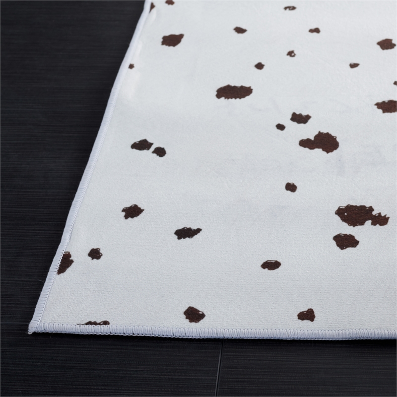 Safavieh Faux Hide 8'-0
