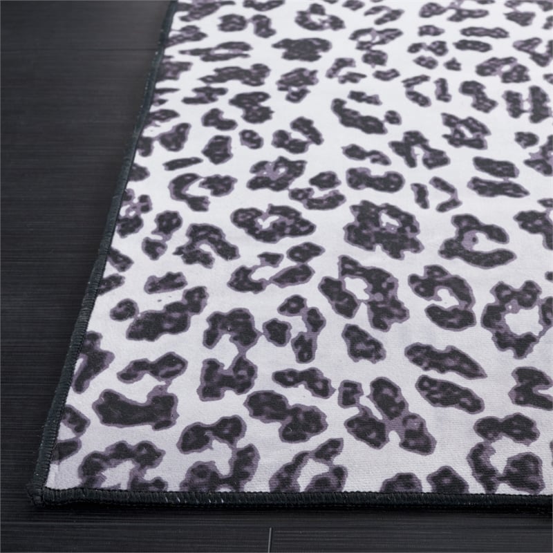 Safavieh Faux Hide 6'-0