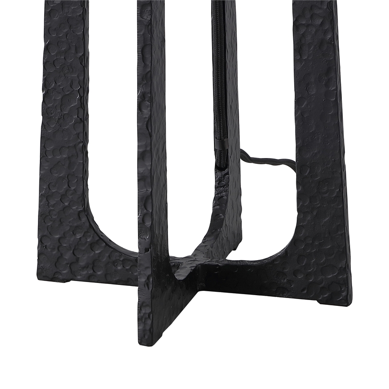Safavieh Pollyanna Iron Base  Lighting in Black / White
