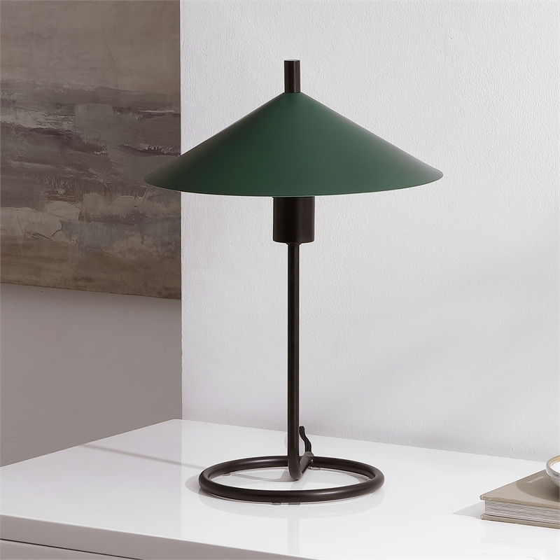Safavieh Khlo Iron Table Lamp in Green / Black