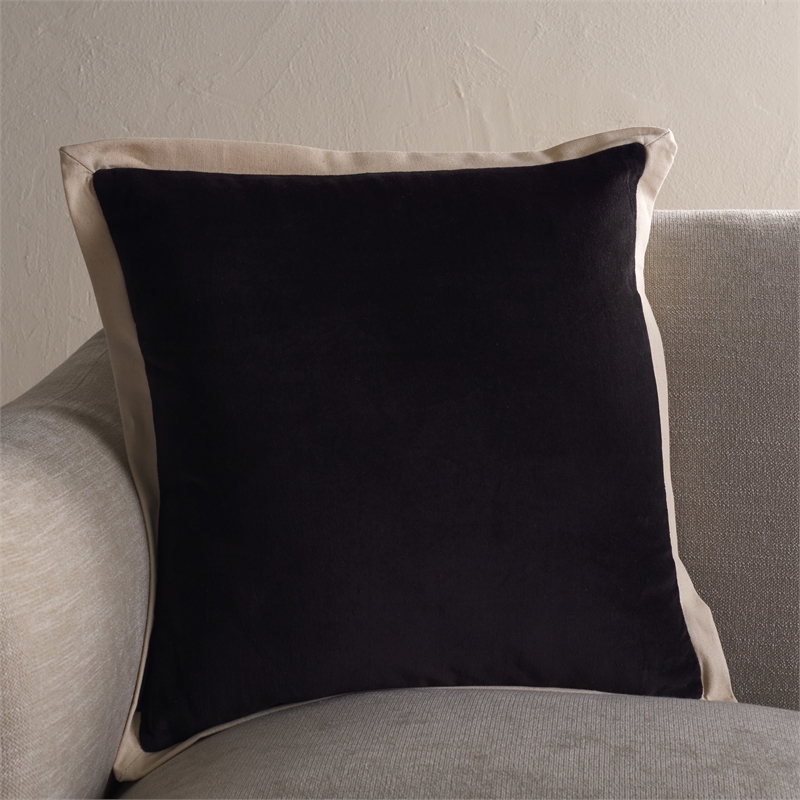 Safavieh Jordy Cotton Pillow in Black / Natural