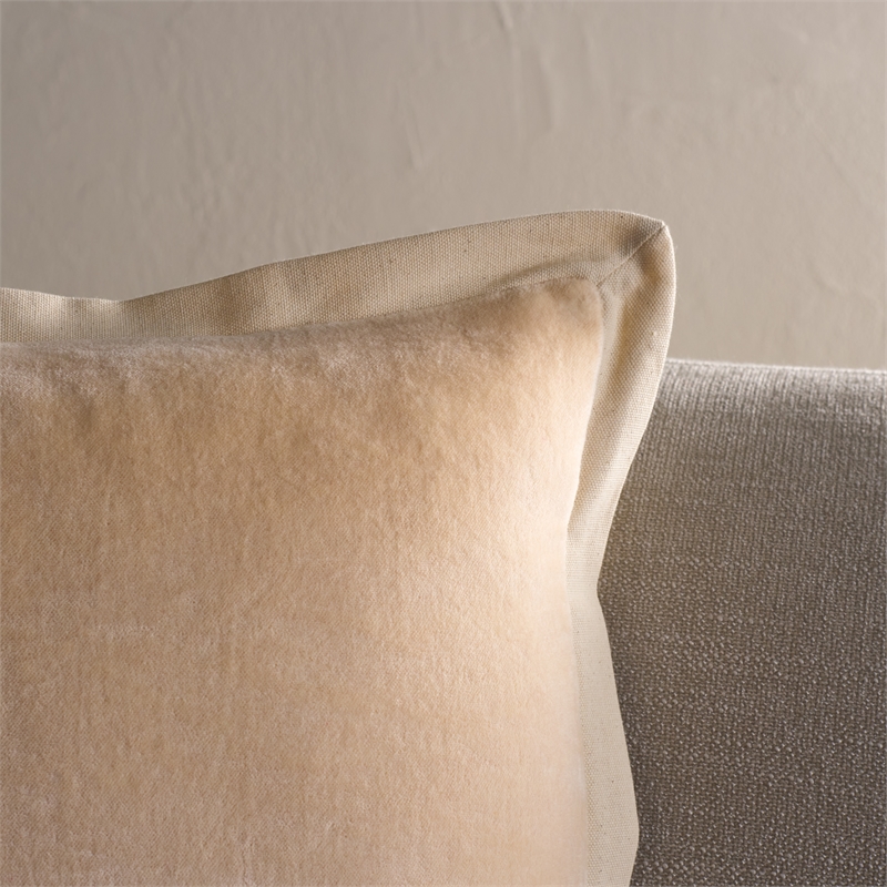 Safavieh Jordy Cotton Pillow in Ivory / Natural