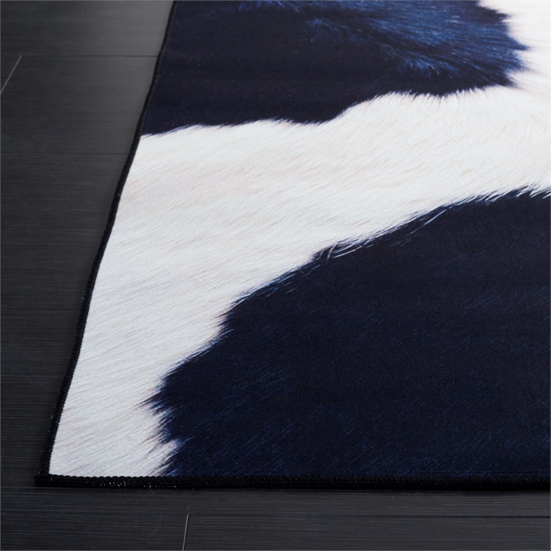 Safavieh Faux Hide 2'-3