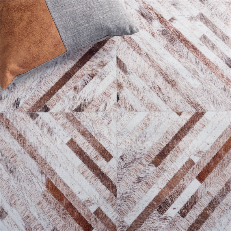 Safavieh Faux Hide 8'-0